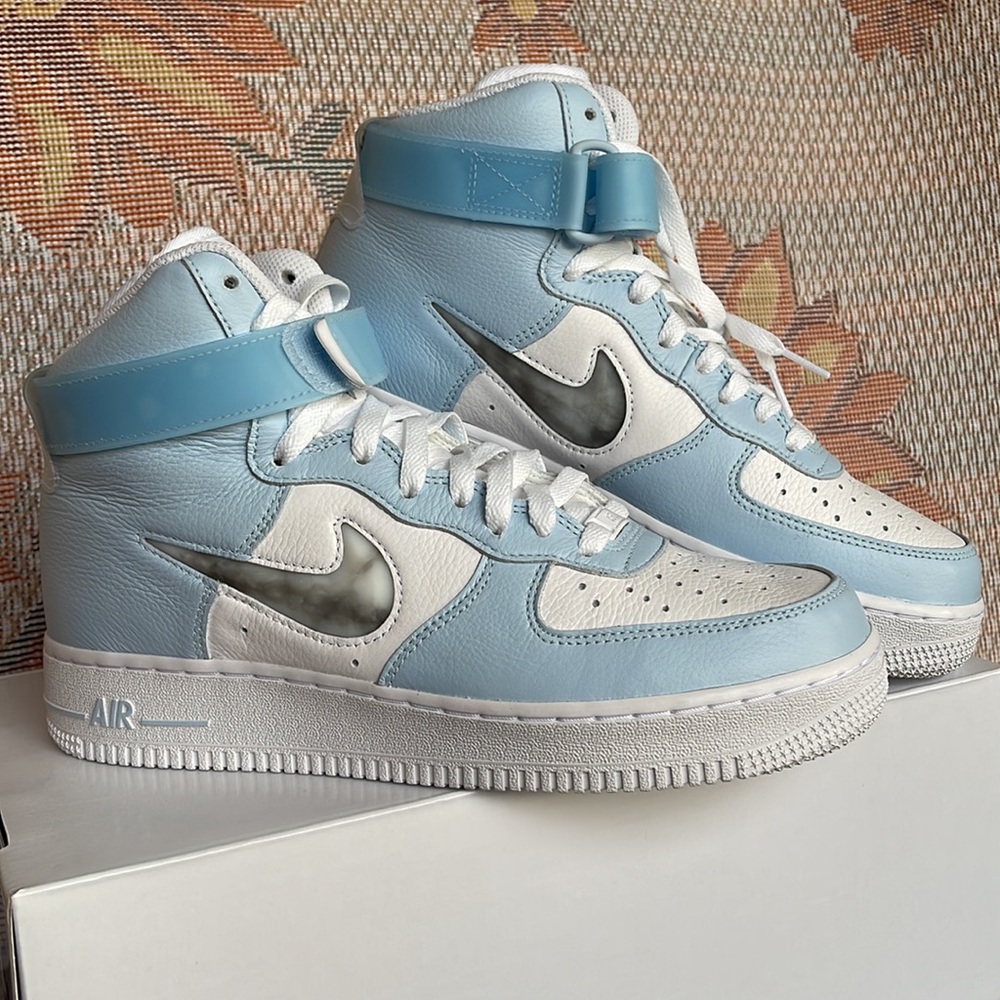 Nike WMNS Air Force 1 Mid CASTOM NIKE
BY CIERRA
WMNS sneakers - Platforms - Picture 6 of 16